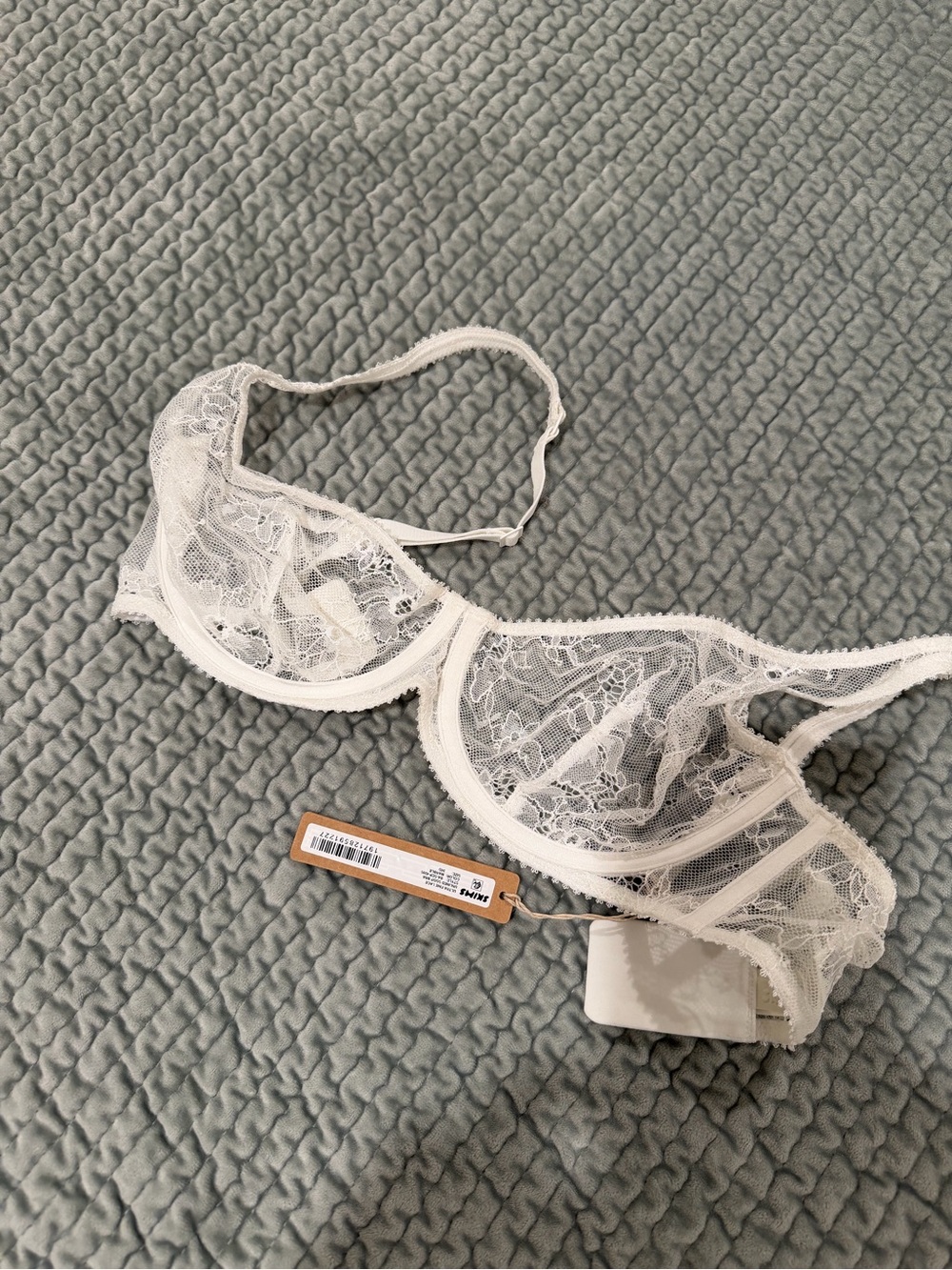 SKIMS Sheer Lace Underwire Bra - Cream